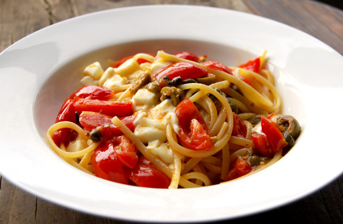 Spaghetti pomodori, burrata ed olive Bimby